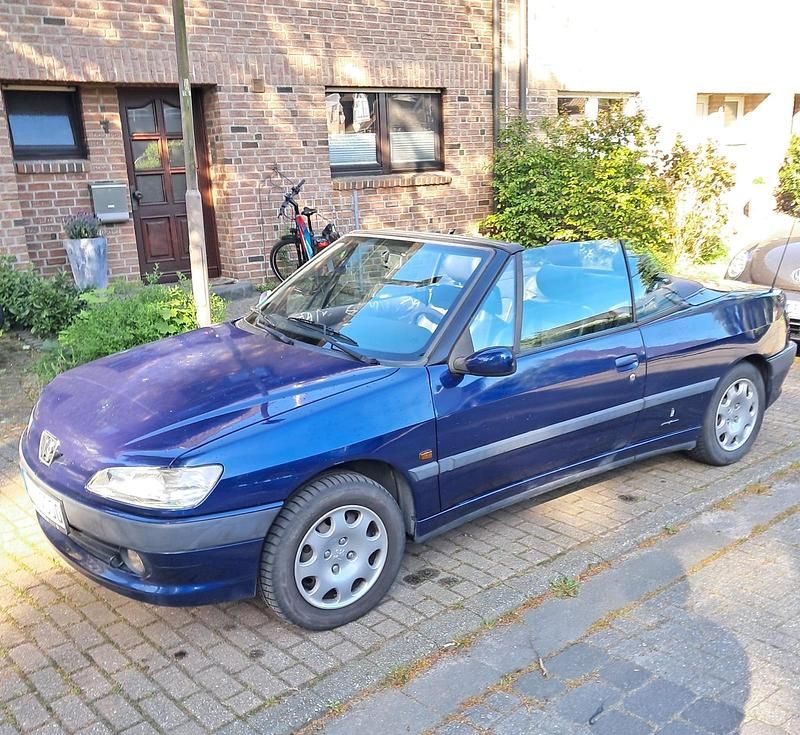 Blau Gebraucht 1999 Peugeot 306 Cabriolet Cabrio | 1.850 € (Fairer Preis) - Bild 1/4
