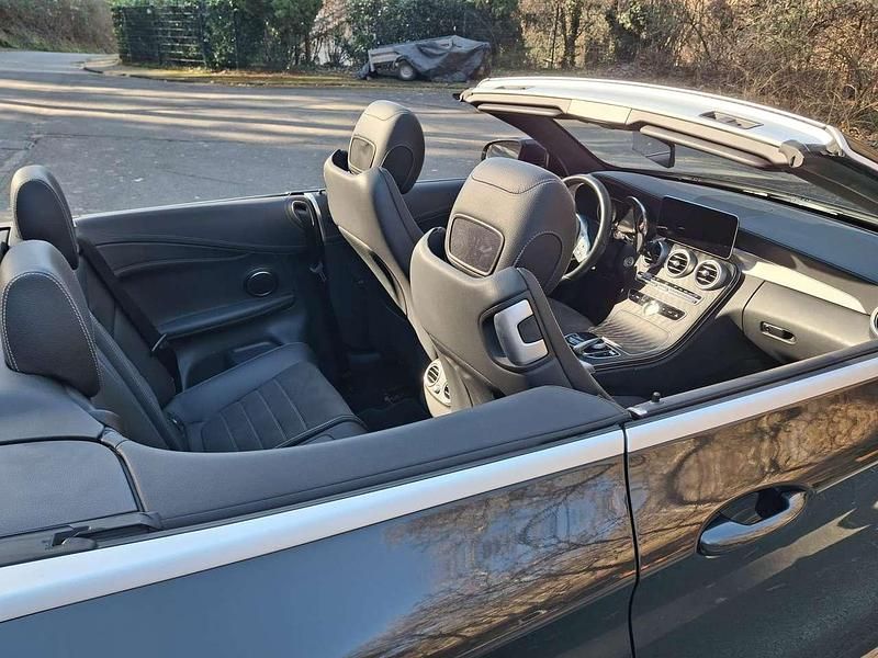 Gebraucht Mercedes C180 AMG line 156 PS (114 kW) 2023 Grau Cabrio