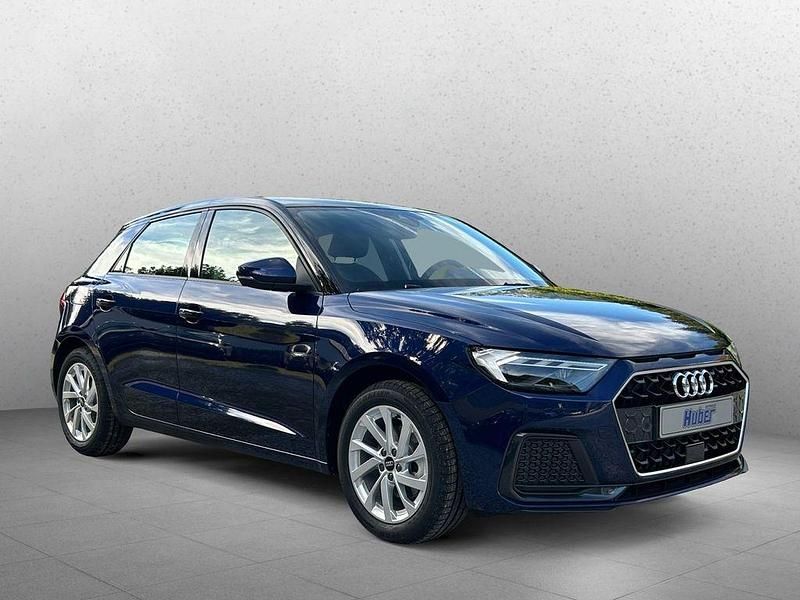 Neu Audi A1 Sportback Advanced Plus 116 PS (85 kW) 2026 Navarrablau metallic mythossch Kleinwagen