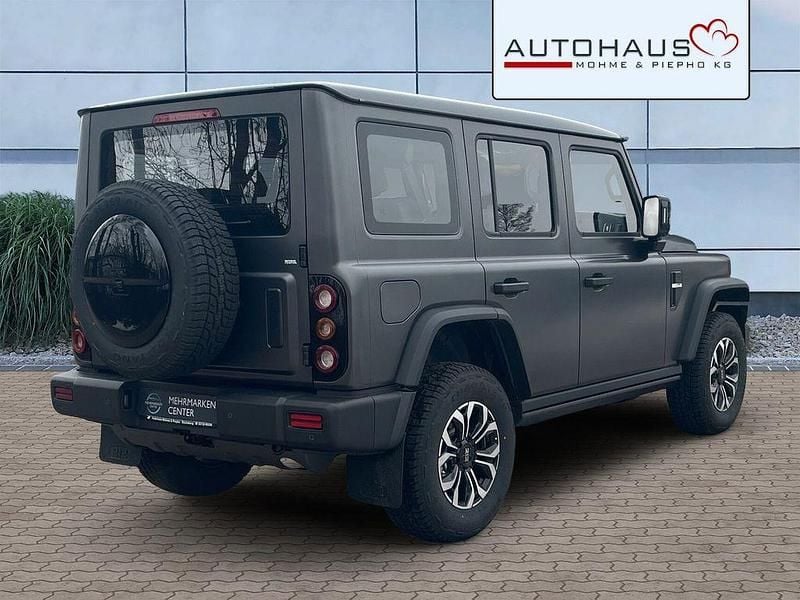 Neu BAW 212 166 PS (122 kW) 2026 Grau SUV