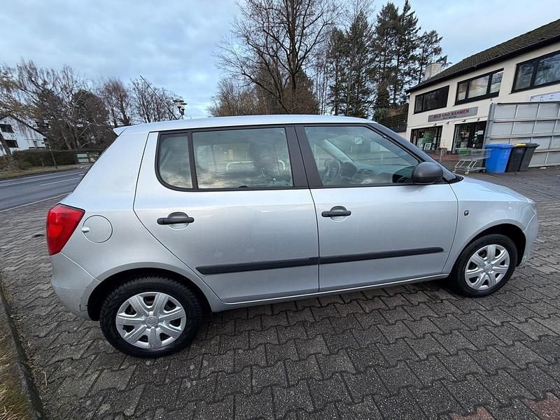 Gebraucht Skoda Fabia Cool Edition 60 PS (44 kW) 2010 Silber Kleinwagen