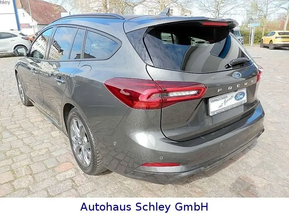 Gebraucht Ford Focus ST-Line X 125 PS (91 kW) 2025 Magneticgrau (metallic) Kombi