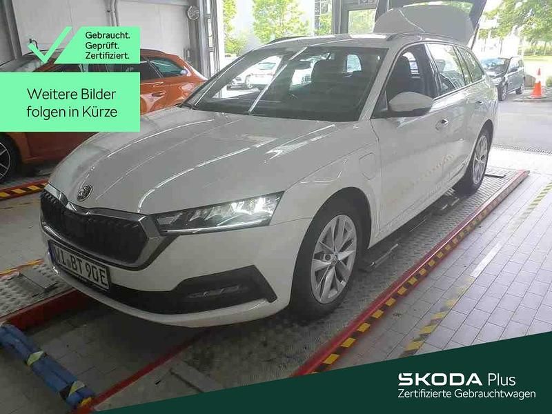 Weiß Gebraucht 2022 Skoda Octavia Ambition Kombi | 21.930 € (Guter Preis) - Bild 1/4