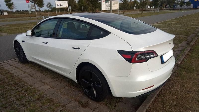 Gebraucht Tesla Model 3 350 kW (476 PS) 2021 Weiß Limousine