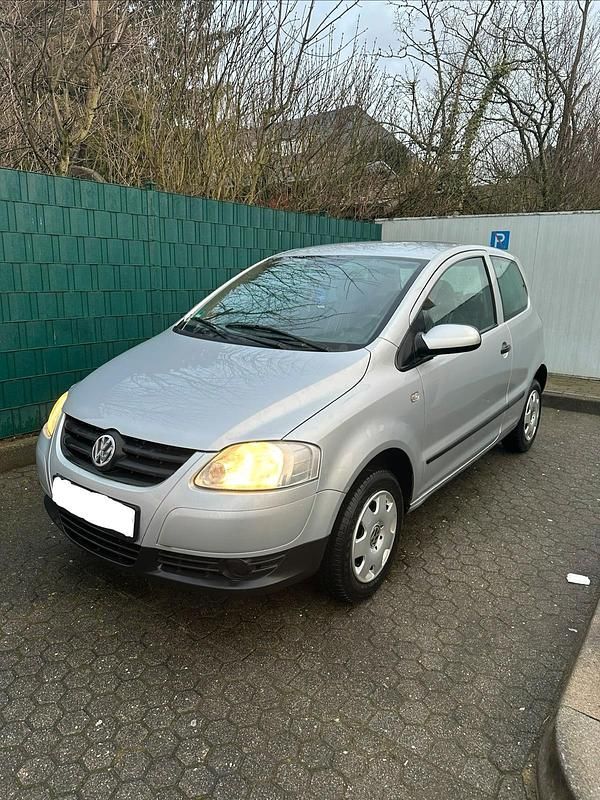 Gebraucht VW Fox 54 PS (39 kW) 2005 Silber Kleinwagen