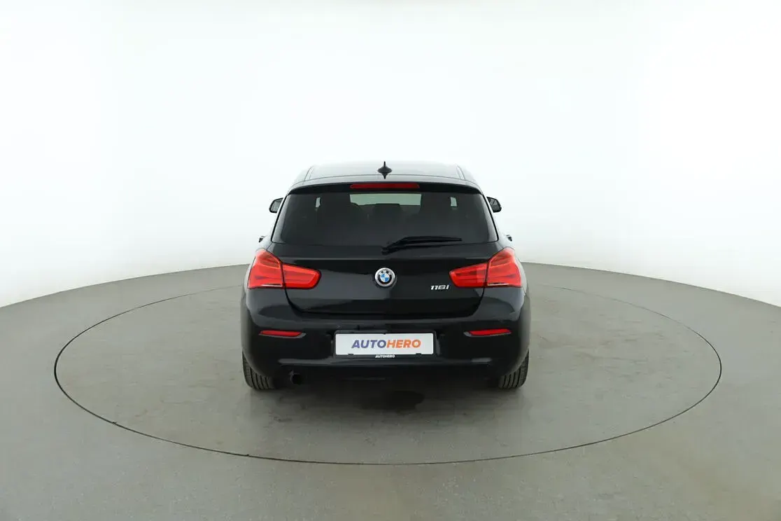 Gebraucht BMW 116 Advantage 109 PS (80 kW) 2016 Schwarz Kleinwagen