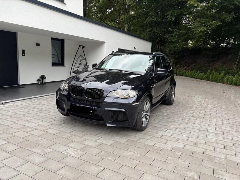 Schwarz Gebraucht 2012 BMW X5 M SUV | 24.900 € (Fairer Preis) - Bild 1/4