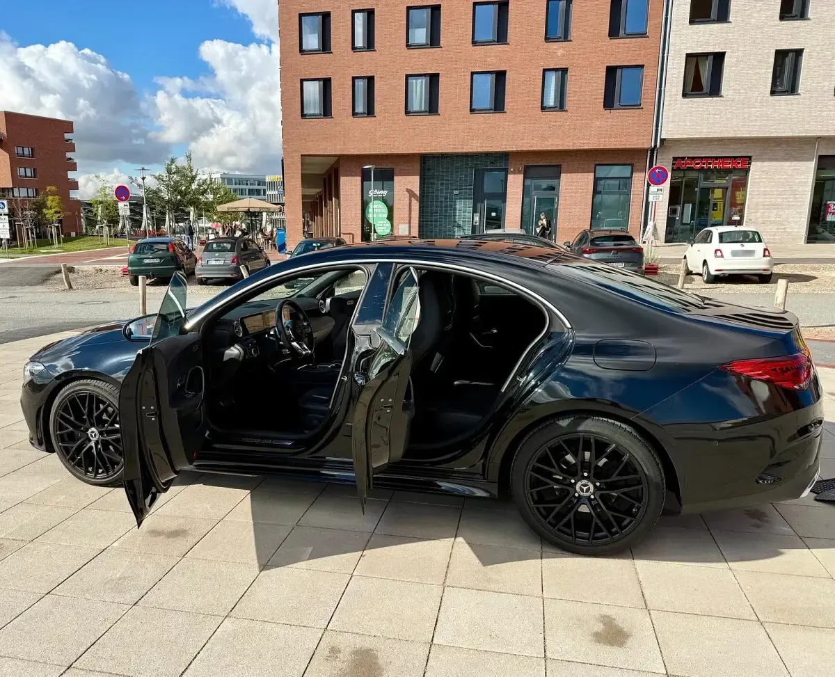 Gebraucht Mercedes CLA200 163 PS (119 kW) 2020 Schwarz Coupé