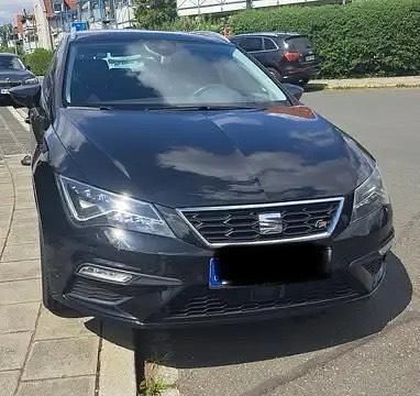 Schwarz Gebraucht 2017 Seat Leon FR Kombi | 9.500 € (Superpreis) - Bild 1/4