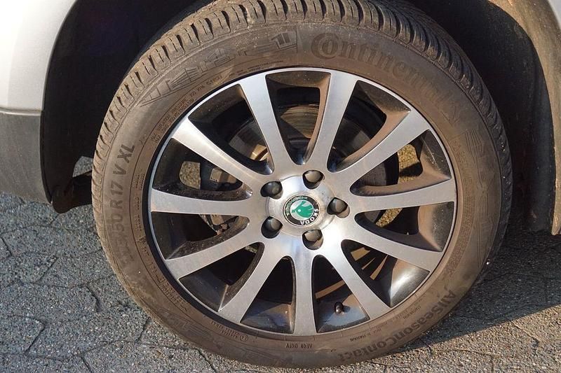 Gebraucht Skoda Yeti Active 105 PS (77 kW) 2013 Silber SUV