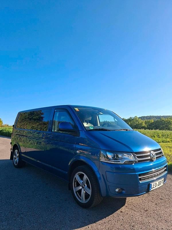 Blau Gebraucht 2011 VW T5 Van | 11.499 € - Bild 1/4