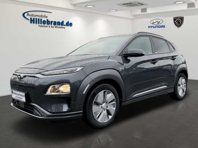 Grau (metallic) Gebraucht 2021 Hyundai Kona Advantage SUV | 29.990 € - Bild 1/1