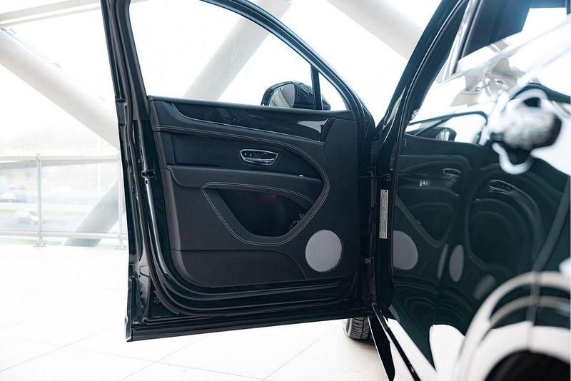 Gebraucht Bentley Bentayga 551 PS (405 kW) 2023 Grün SUV