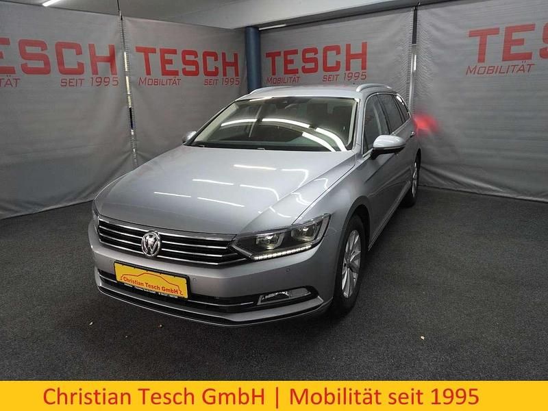 Silber Gebraucht 2017 VW Passat Kombi | 16.990 € (Fairer Preis) - Bild 1/3