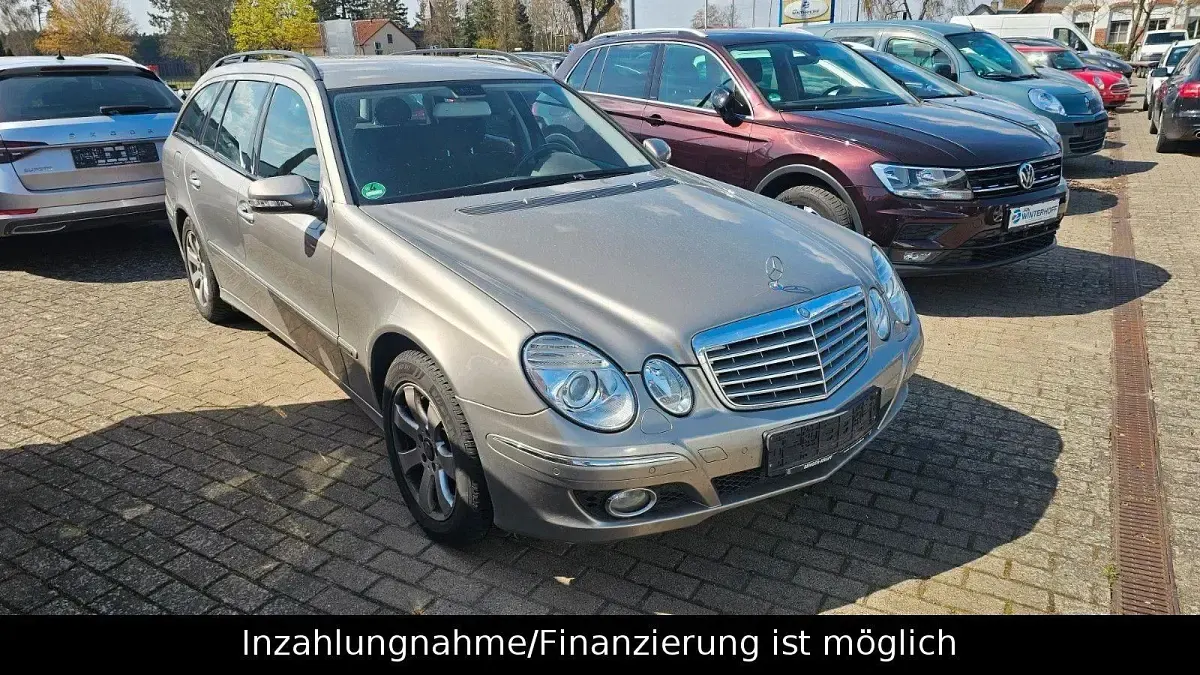 Usado Mercedes E200 184 CV (135 kW) 2008 Plateado Familiar