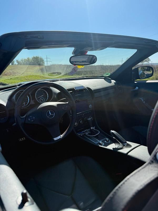 Gebraucht Mercedes SLK280 231 PS (169 kW) 2009 Schwarz Cabrio