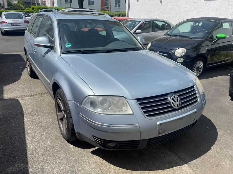 Silber Gebraucht 2004 VW Passat Highline Kombi | 690 € (Superpreis) - Bild 1/4