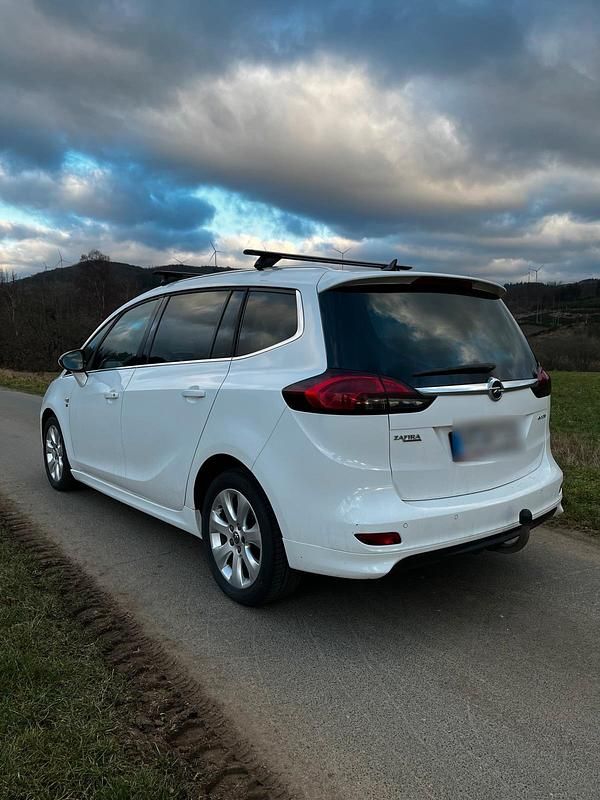 Gebraucht Opel Zafira Tourer OPC 140 PS (102 kW) 2015 Weiß Van / Kleinbus