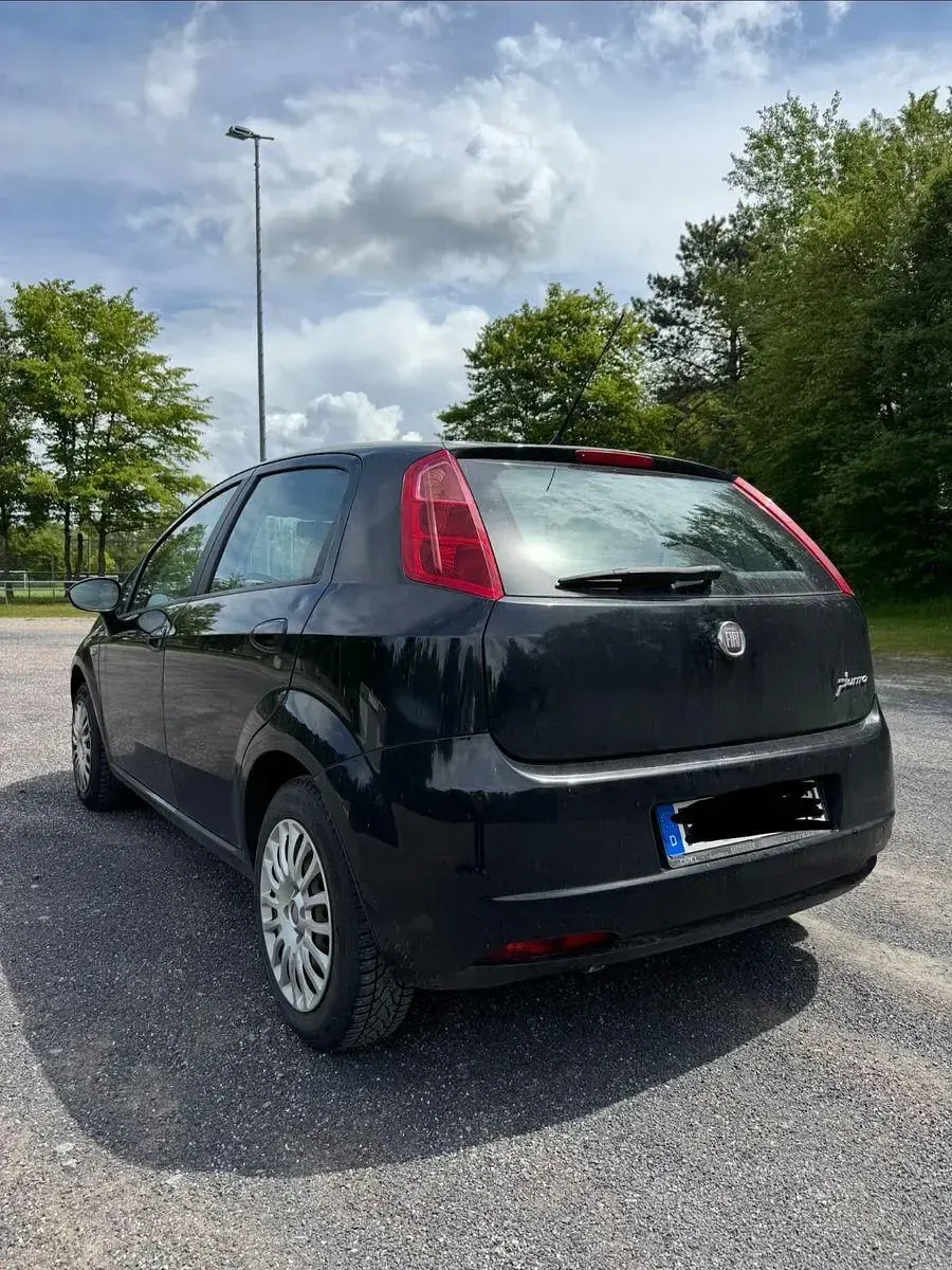 Gebraucht Fiat Punto Active 77 PS (56 kW) 2009 Schwarz Kleinwagen