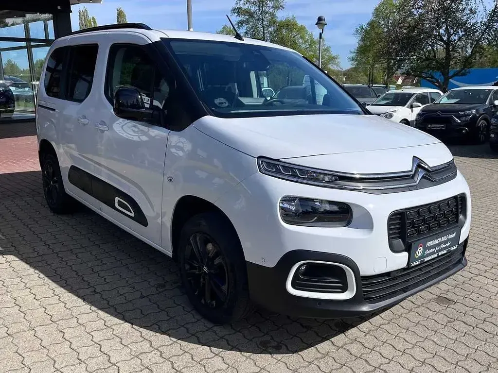 Gebraucht Citroën Berlingo Shine 102 PS (75 kW) 2024 Weiß Van / Kleinbus