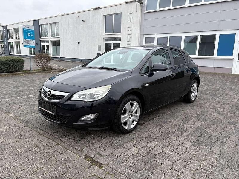 Saphirschwarz mineraleffekt Gebraucht 2010 Opel Astra Edition Kleinwagen | 4.499 € (Fairer Preis) - Bild 1/4
