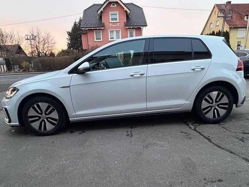 Gebraucht VW Golf VII GTE 150 PS (110 kW) 2018 Weiß Limousine