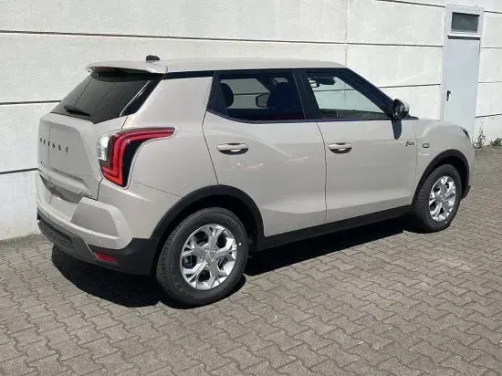 Neu SsangYong Tivoli 163 PS (119 kW) 2026 Latte greige ebl SUV