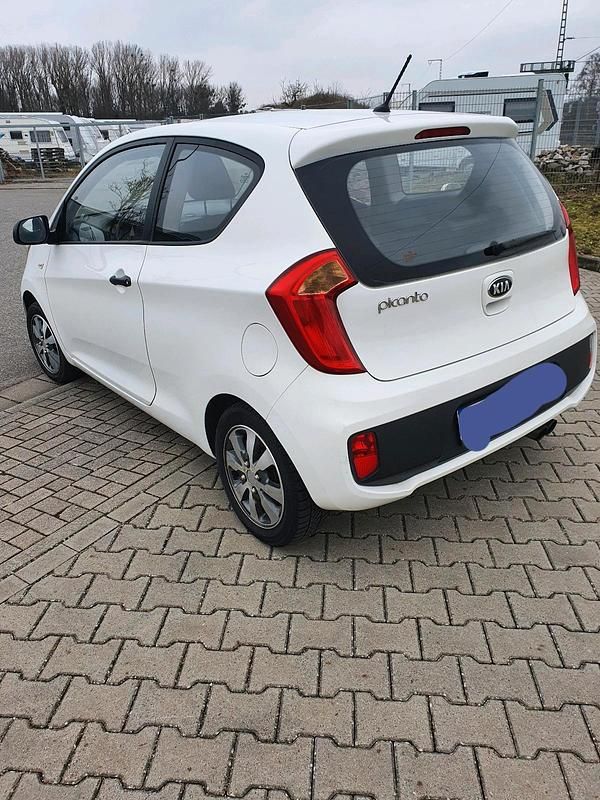 Second-hand Kia Picanto 51 CP (37 kW) 2013 Alb Hatchback