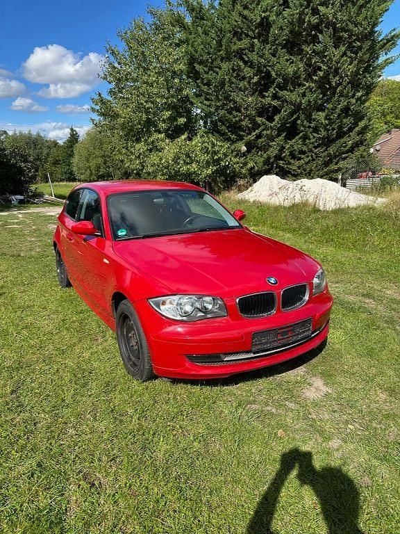 Rot Gebraucht 2008 BMW 116 Kleinwagen | 1.900 € (Guter Preis) - Bild 1/4