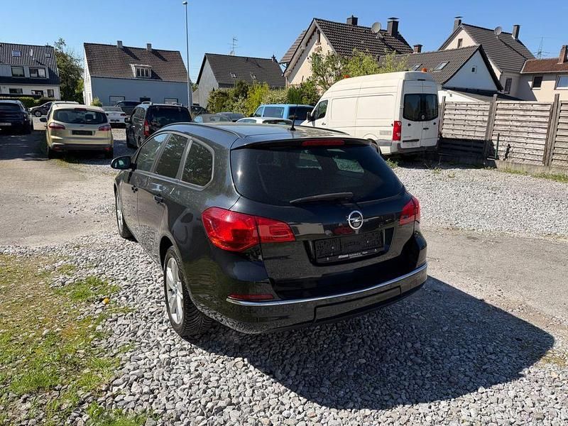 Gebraucht Opel Astra 140 PS (102 kW) 2013 Schwarz Kombi