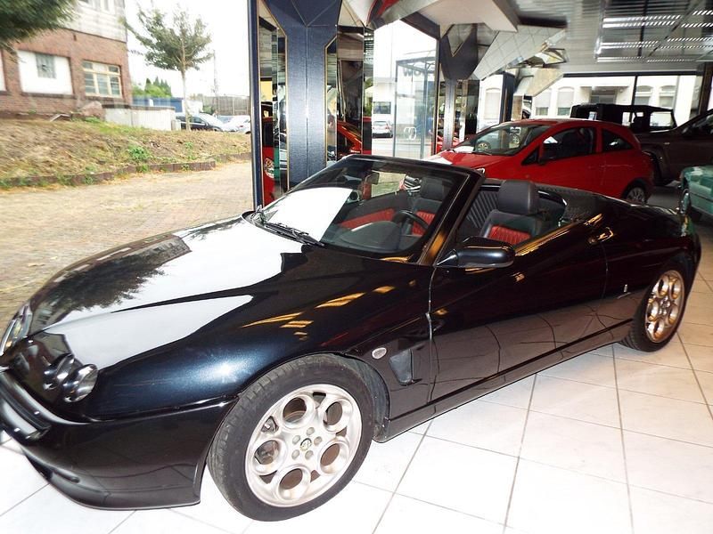 Gebraucht Alfa Romeo Spider 150 PS (110 kW) 2003 Schwarz Cabrio