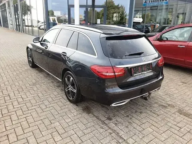 Gebraucht Mercedes 200 Avantgarde 160 PS (117 kW) 2020 Grau Kombi