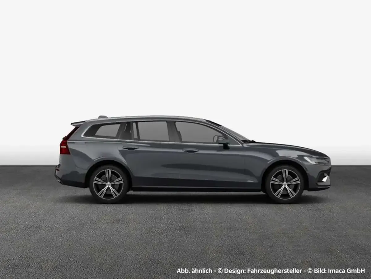 Gebraucht Volvo V60 Plus 197 PS (144 kW) 2026 Vapour grey 740 Kombi