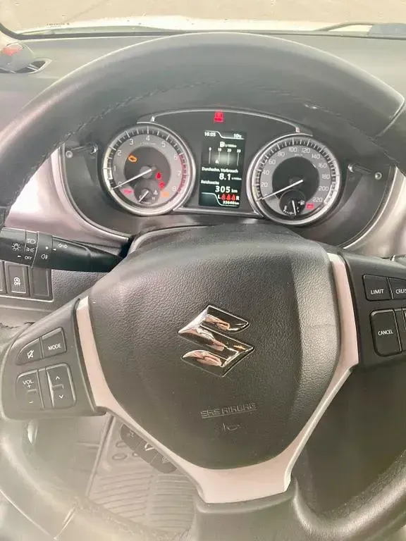 Gebraucht Suzuki Vitara Comfort 111 PS (81 kW) 2019 Weiß SUV