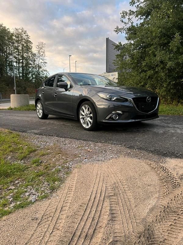 Silber Gebraucht 2015 Mazda 3 Kleinwagen | 7.500 € (Guter Preis) - Bild 1/4
