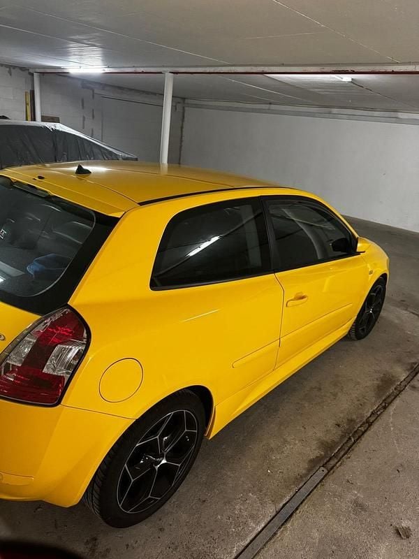 Gebraucht Fiat Stilo 170 PS (125 kW) 2004 Gelb Limousine