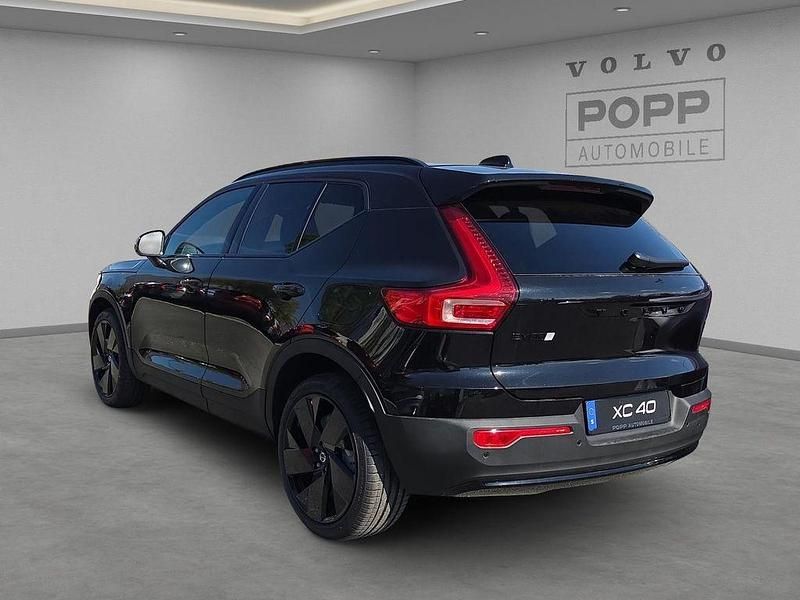 Nowe Volvo EX40 Plus 185 kW (252 KM) 2026 Niebieski SUV