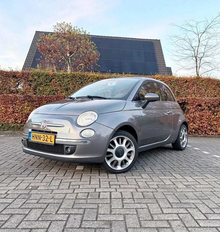 Silber Gebraucht 2010 Fiat 500 Lounge Kleinwagen | 2.999 € (Fairer Preis) - Bild 1/4