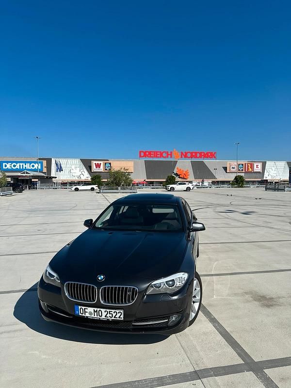 Gebraucht BMW 528 258 PS (189 kW) 2010 Grau Limousine