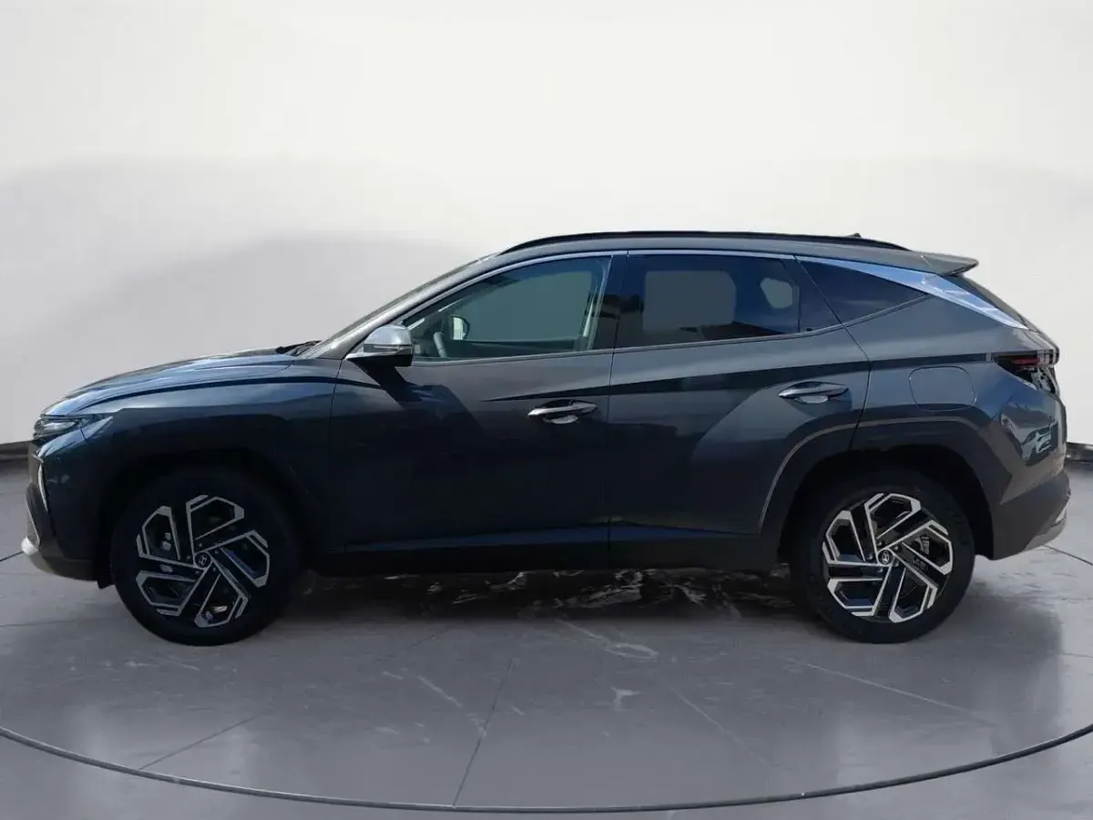 Neu Hyundai Tucson Prime 239 PS (175 kW) 2026 Ecotronic grey SUV