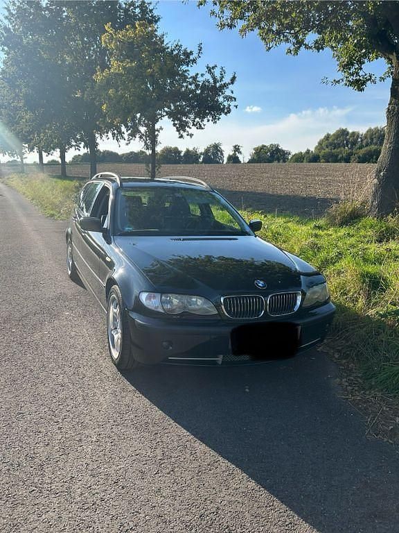 Schwarz Gebraucht 2005 BMW 330 Kombi | 4.950 € (Superpreis) - Bild 1/4