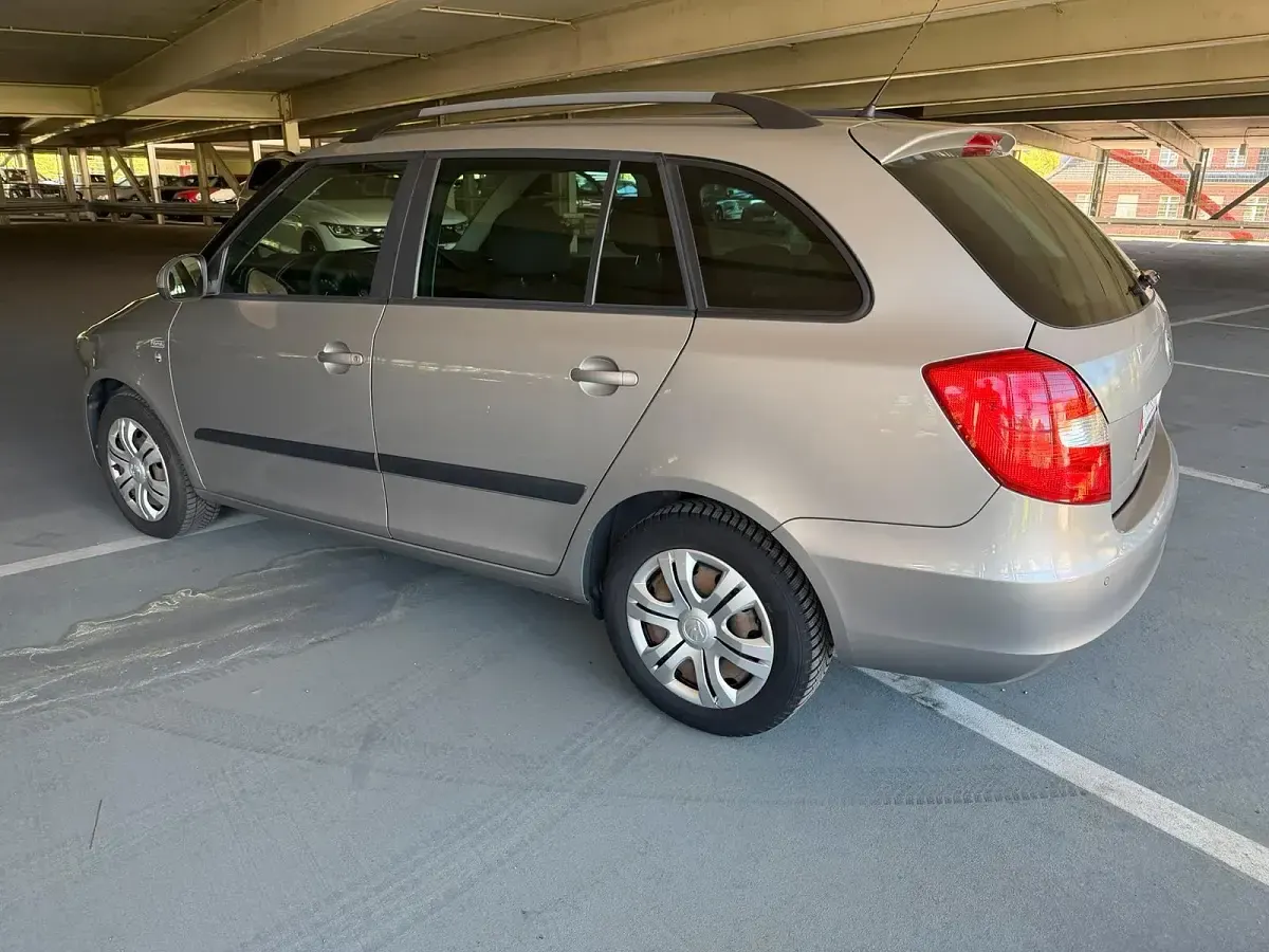 Gebraucht Skoda Fabia 105 PS (77 kW) 2011 Andere farben Kombi