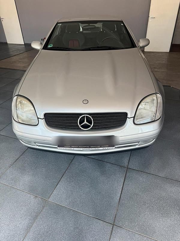 Silber Gebraucht 1999 Mercedes SLK230 Cabrio | 5.900 € - Bild 1/4