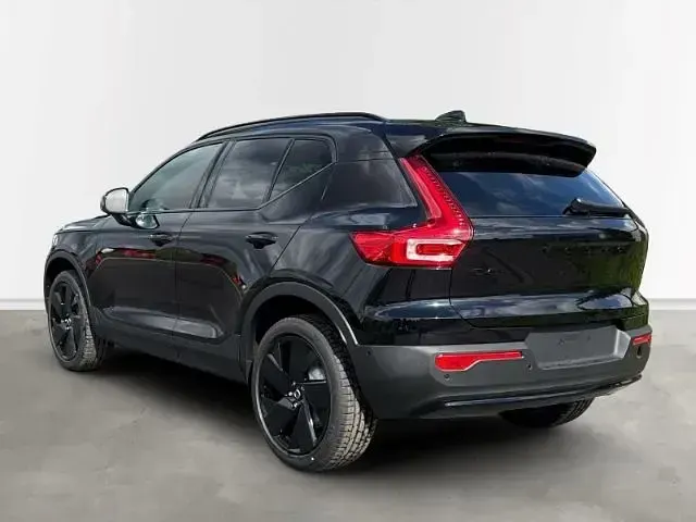 Neu Volvo XC40 Ultra 163 PS (119 kW) 2025 Schwarz SUV