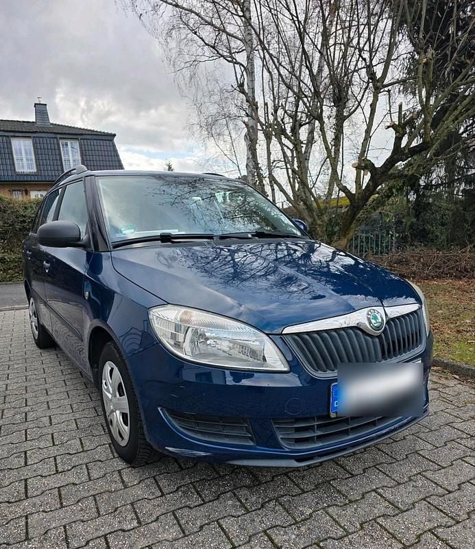Gebraucht Skoda Fabia 86 PS (63 kW) 2011 Blau Kleinwagen