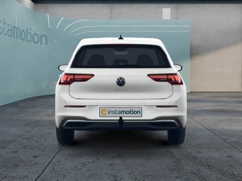 Weiß Gebraucht 2024 VW Golf VIII Goal Limousine | 30.350 € - Bild 1/2