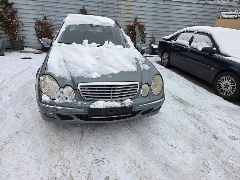 Gebraucht Mercedes E280 Elegance 177 PS (130 kW) 2004 Blau Kombi