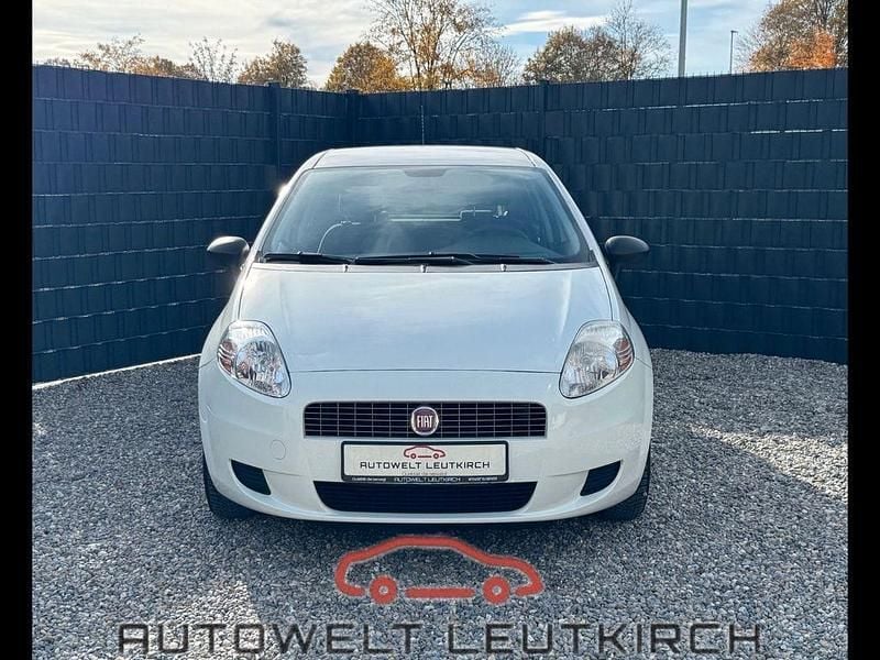 Colore esterno (bianco divino) Gebraucht 2011 Fiat Grande Punto Basis Kleinwagen | 1.480 € (Superpreis) - Bild 1/4