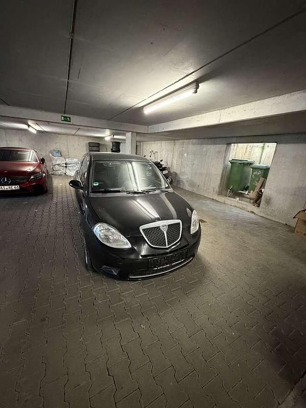 Gebraucht Lancia Ypsilon 60 PS (44 kW) 2008 Schwarz Kleinwagen
