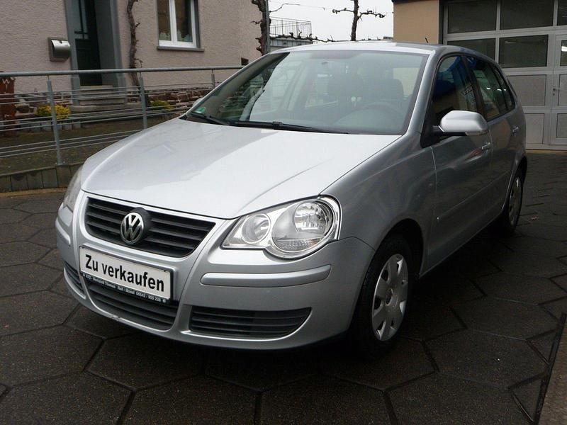 Silber Gebraucht 2008 VW Polo Trendline Kleinwagen | 2.850 € (Fairer Preis) - Bild 1/4